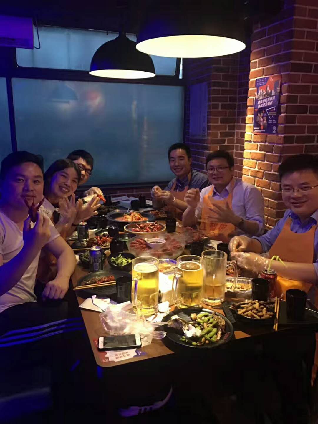 小伙伴出差回来了,聚餐!!!